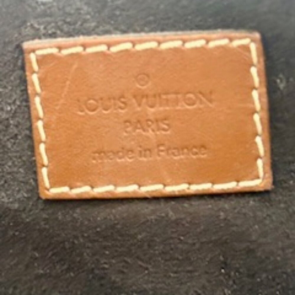Authentic Louis Vuitton Pallas Monogram Noir - Picture 4 of 11